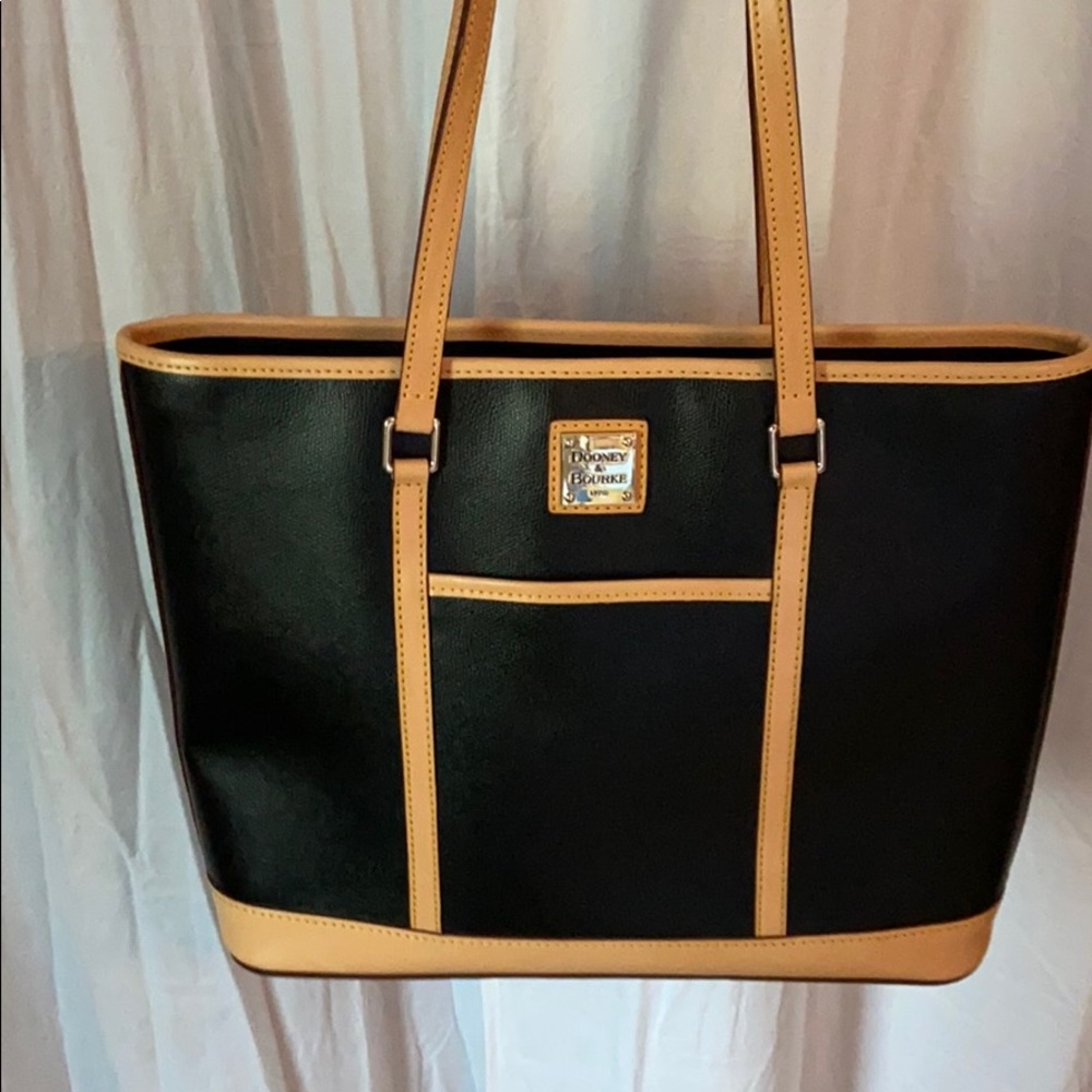 NWOT Large Black Leather Dooney and Bourke Tote